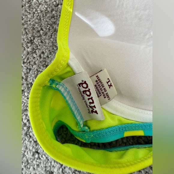 Bikini Tops Bundle of 2 Size XL - Picture 3 of 10